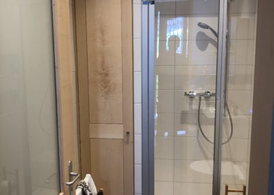 Badezimmer in Ahorn